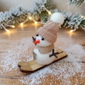 Figurka Świąteczna Bałwanek na Nartach 10cm 